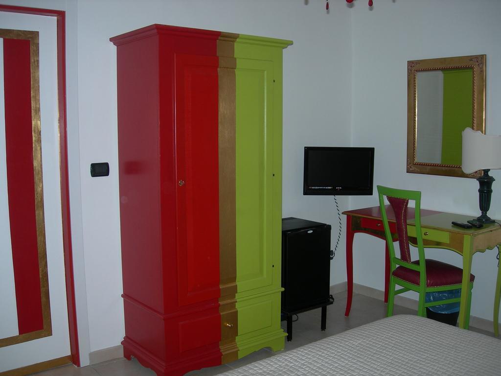 Hotel Due Spade Фіденца Екстер'єр фото