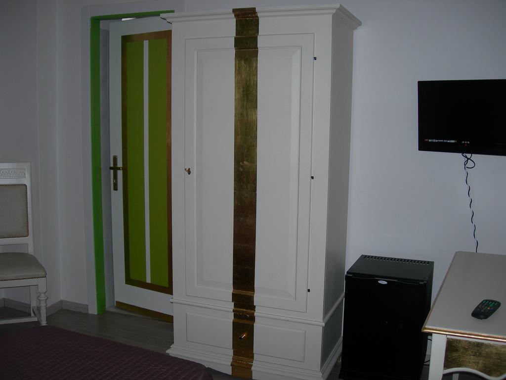 Hotel Due Spade Фіденца Екстер'єр фото