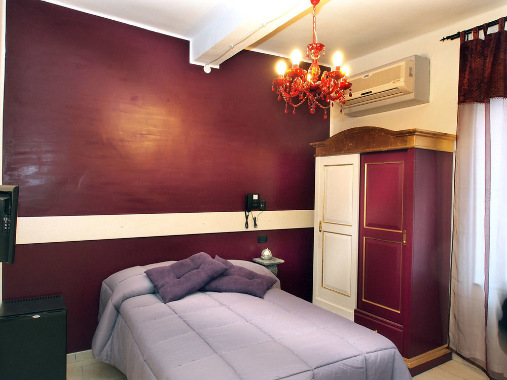 Hotel Due Spade Фіденца Екстер'єр фото