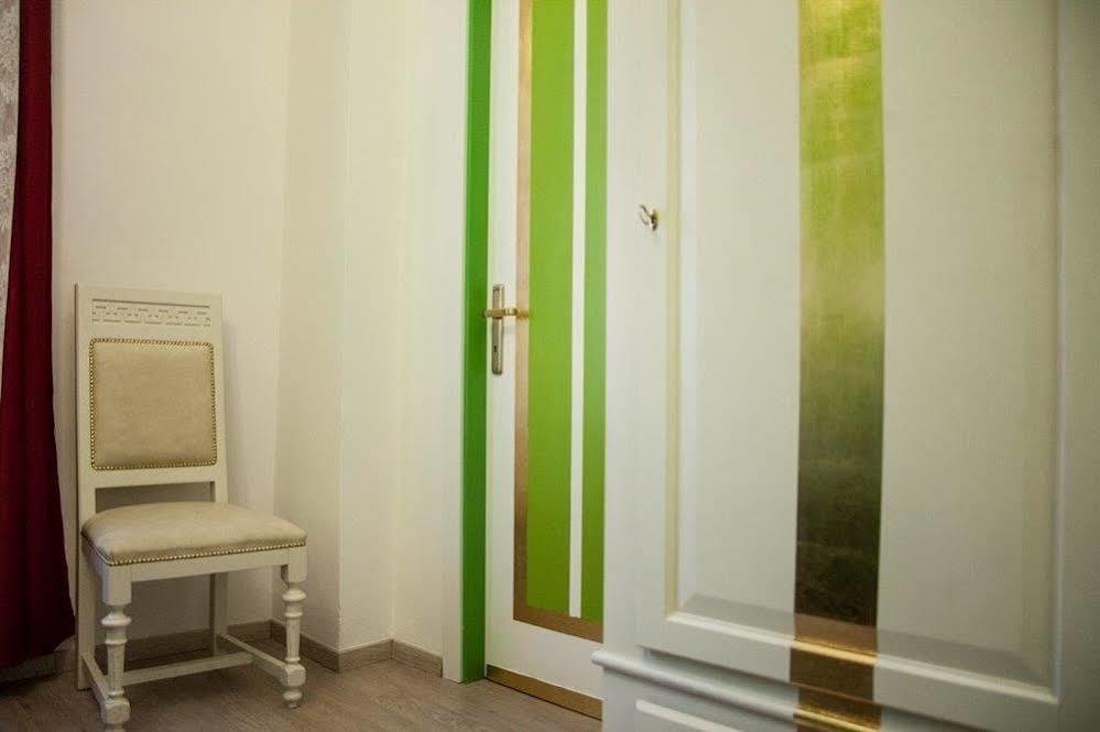 Hotel Due Spade Фіденца Екстер'єр фото