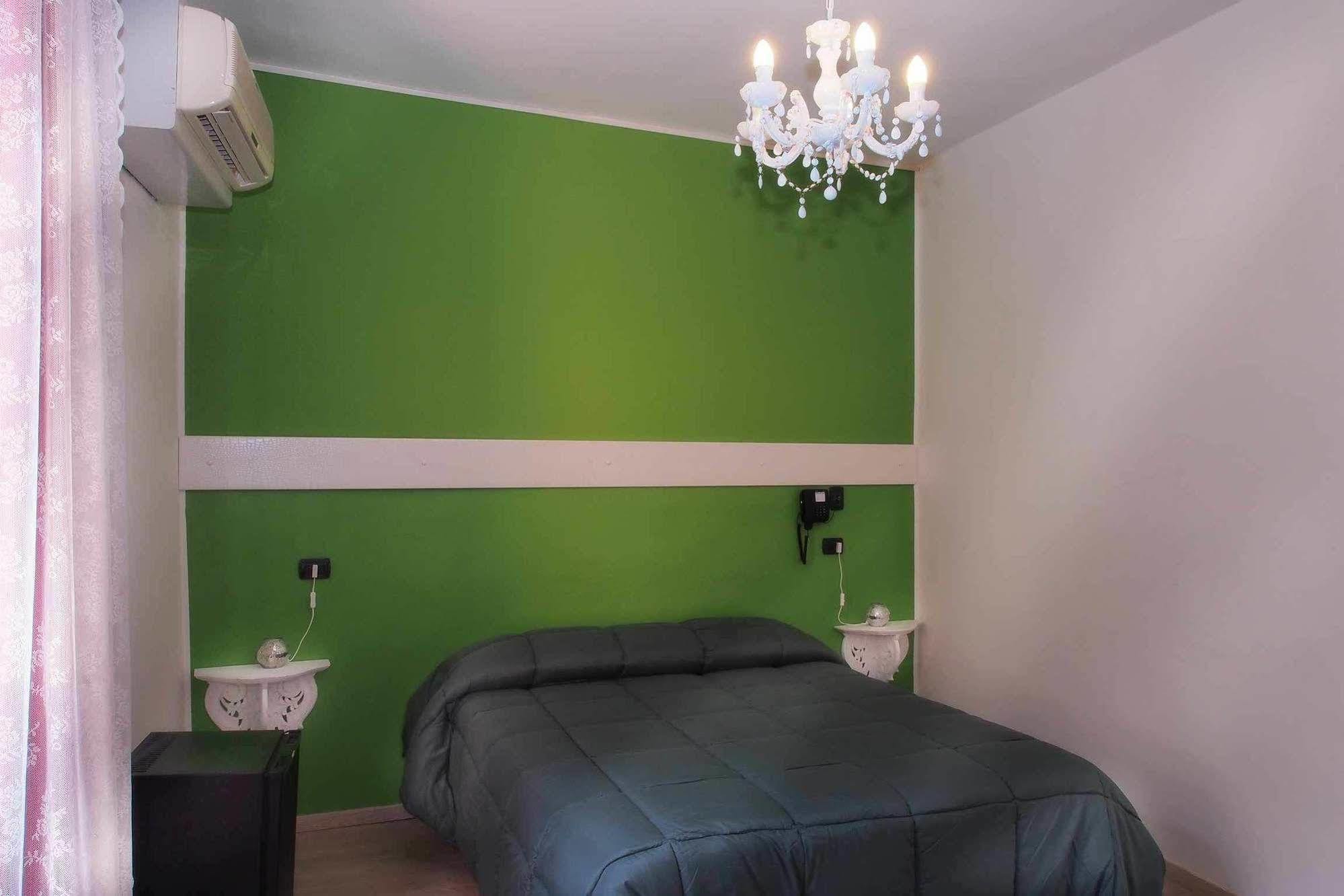 Hotel Due Spade Фіденца Екстер'єр фото