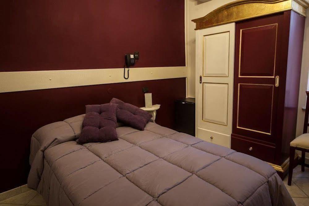Hotel Due Spade Фіденца Екстер'єр фото